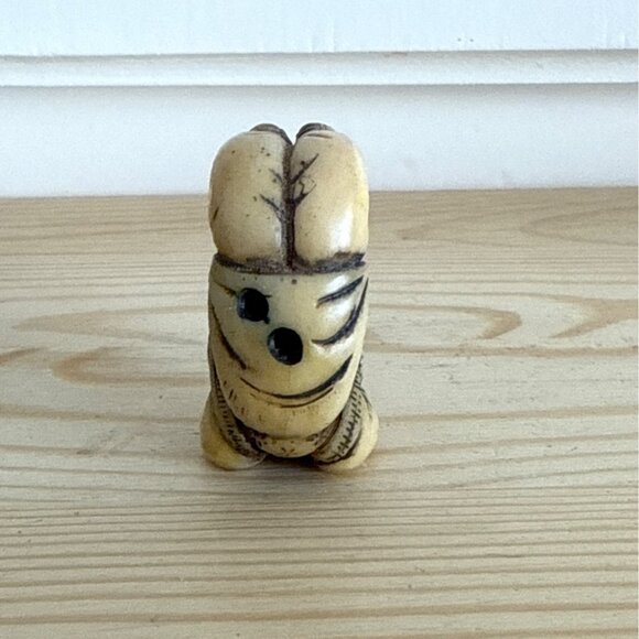 Carved Netsuke Monk Buddha Figurine Japanese Statue Miniture - Picture 3 of 5